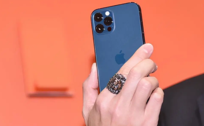西区苹果手机维修分享iPhone12系列重启方法教程 